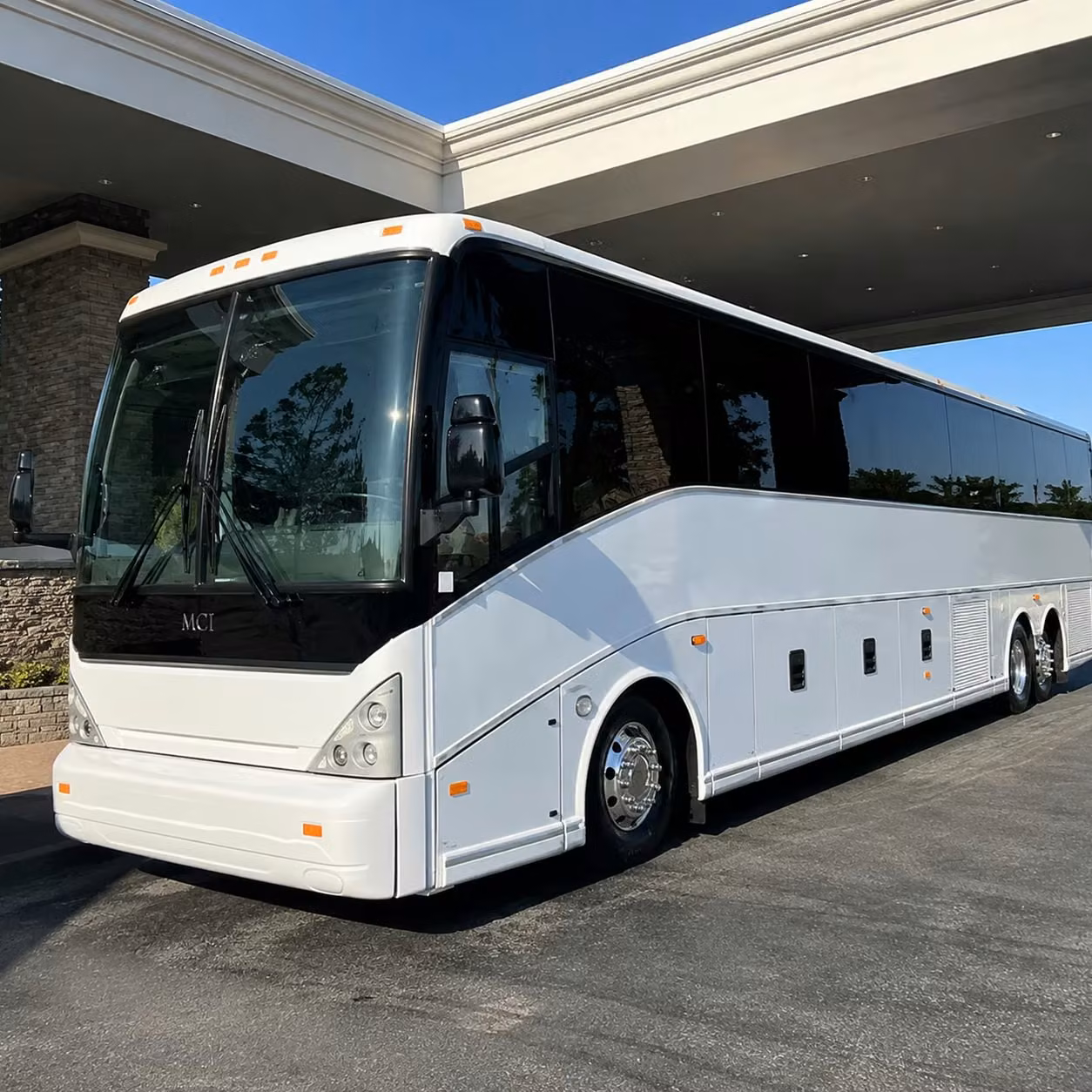 getting large groups to san diego international airport from escondido has never been simpler